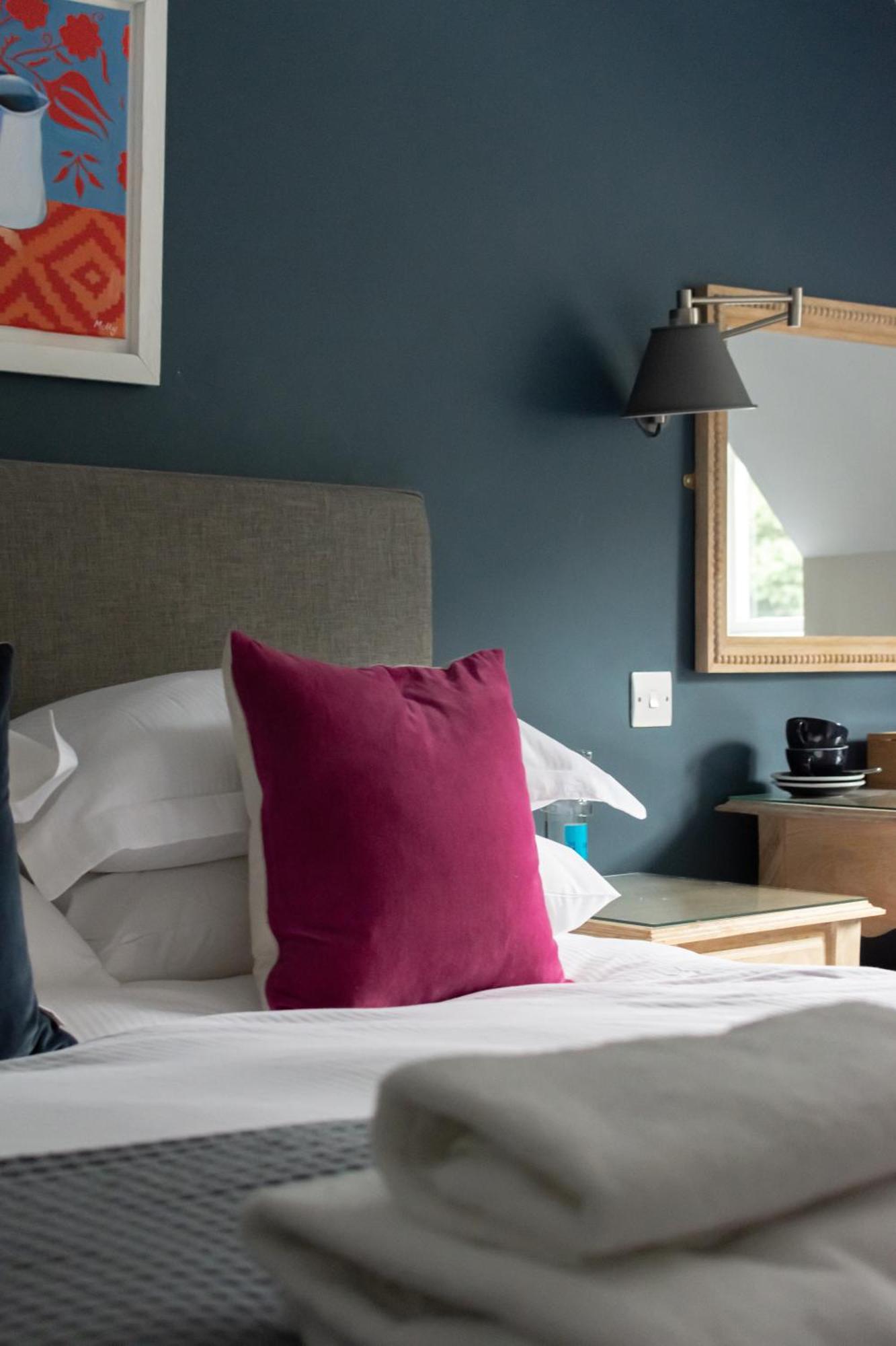 The Stump Hotel Cirencester Room photo