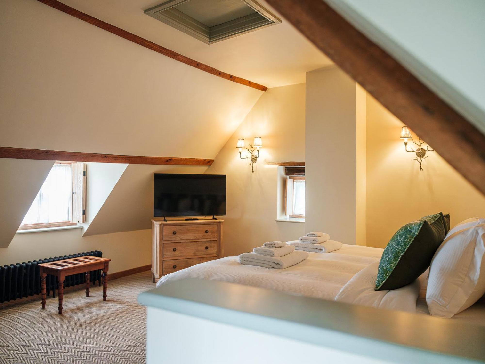 The Stump Hotel Cirencester Room photo
