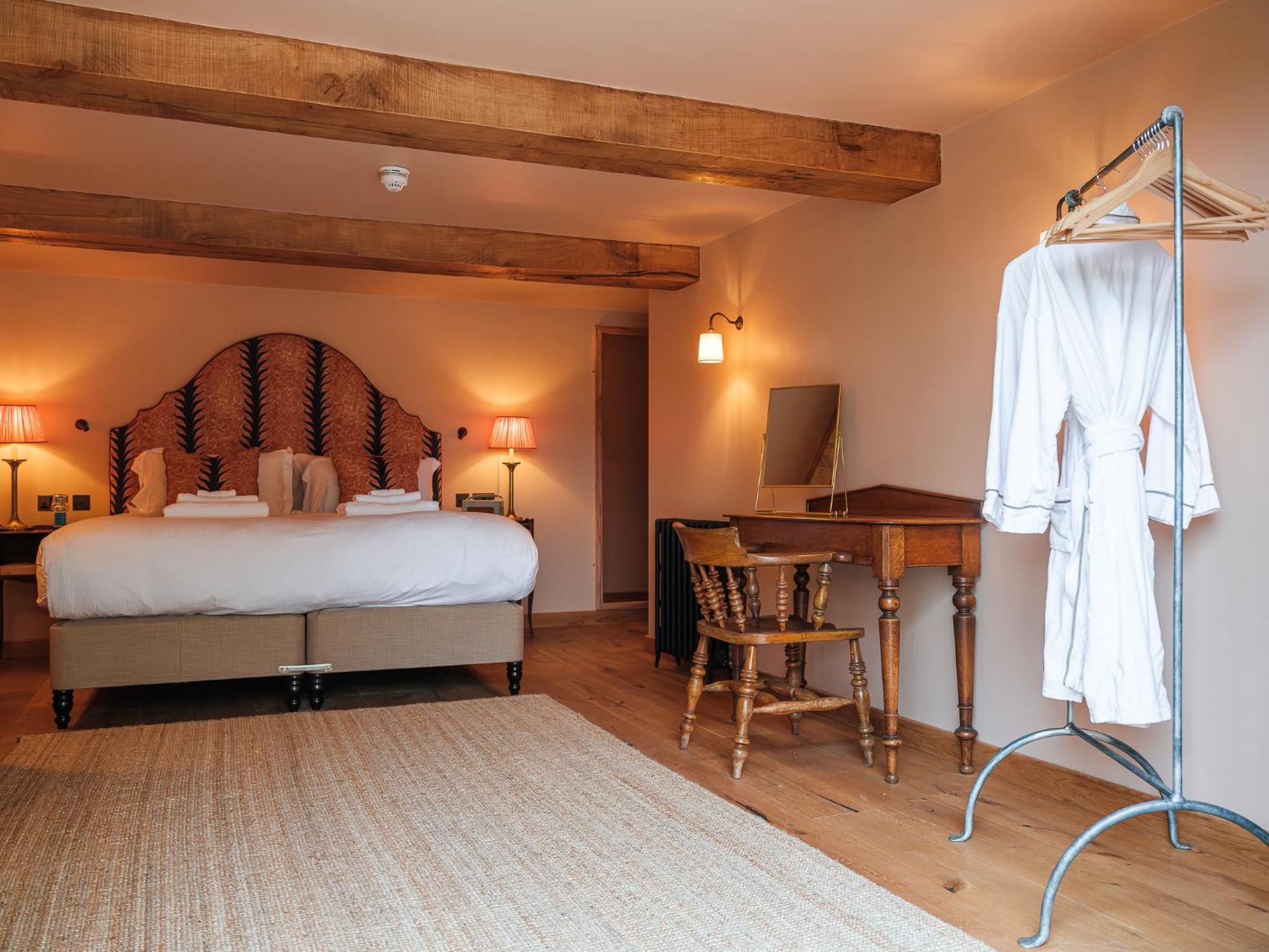 The Stump Hotel Cirencester Room photo